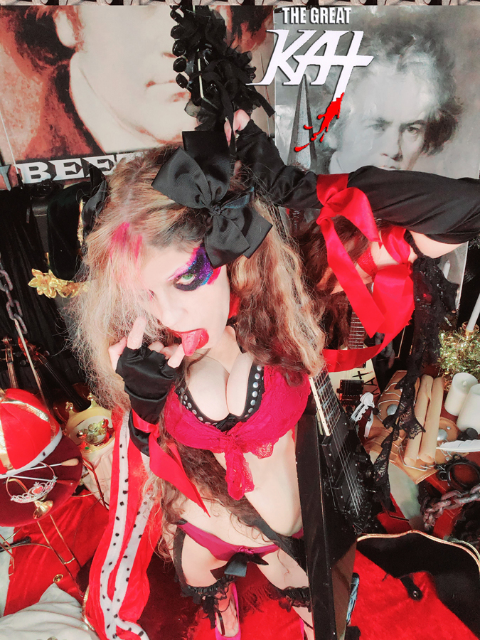 THE GREAT KAT'S BEETHOVEN'S EROICA SYMPHONY for GUITAR and SYMPHONY ORCHESTRA MUSIC VIDEO!ECORDING AND MUSIC VIDEO! CELEBRATE BEETHOVEN'S 250TH BIRTHDAY-DEC 16, 2020-with THE GREAT KAT REINCARNATION of BEETHOVEN!  