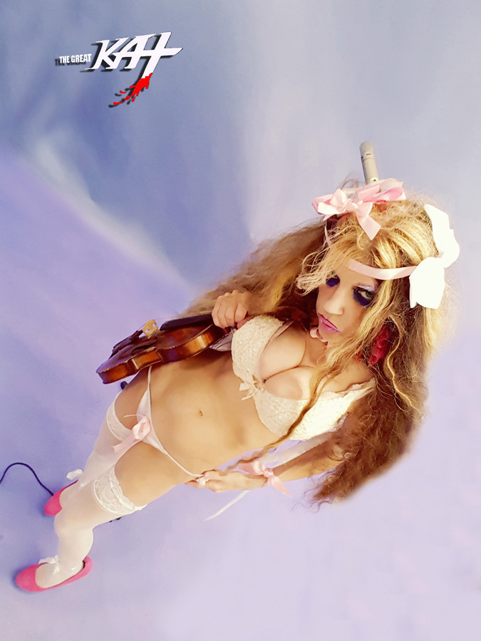 VIOLIN CUTIE!